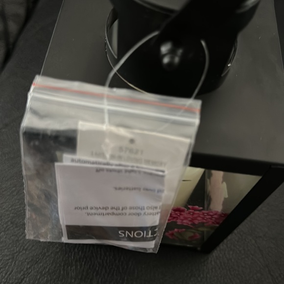 Brand new Hallmark Lantern in Loving memory - Picture 15 of 15